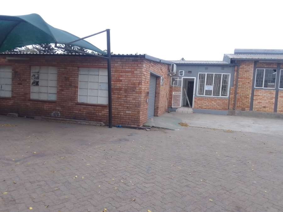 To Let commercial Property for Rent in Oos Einde North West